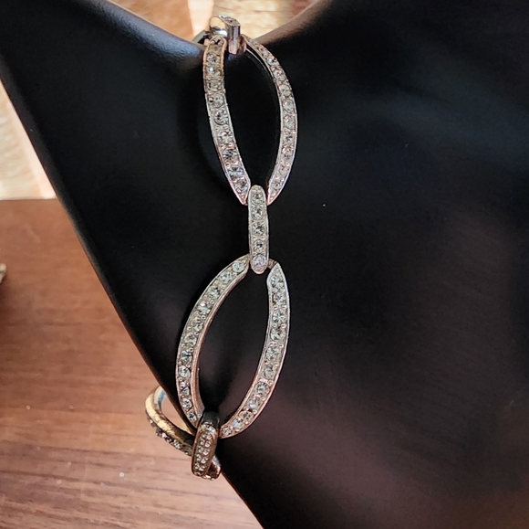 Monet silver plate bracelet with clear rhinestones - Picture 6 of 9